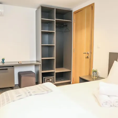 Visit Point Apartment *