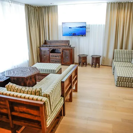 Visit Point Apartment *